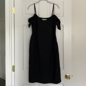 Abercrombie off-the-shoulder tie dress 🖤